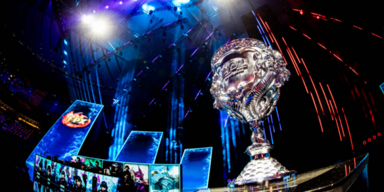 海月新皮肤长腿大旗袍上线护盾强大成上分利器